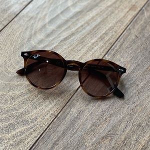 Kids Ray-Ban sunglasses